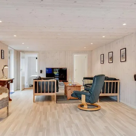 Vakantiehuis Hardina - 300m From The Sea In Funen By Interhome *